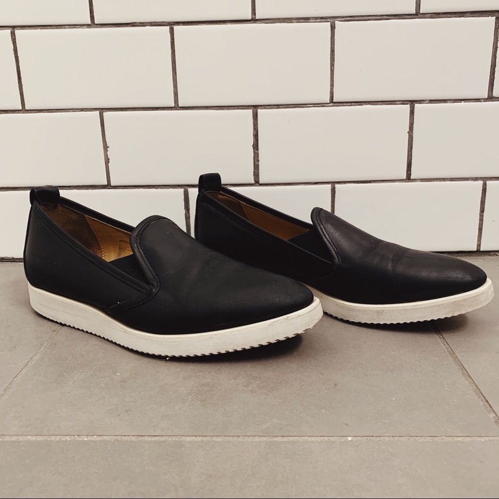 Everlane leather street shoe
